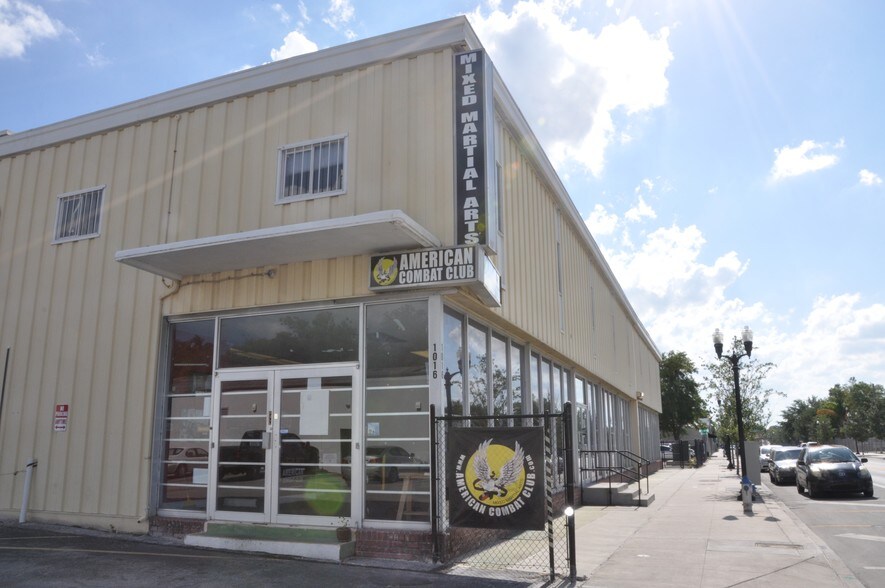 More Photos Of 1016 W Church St, Orlando Showroom For Lease