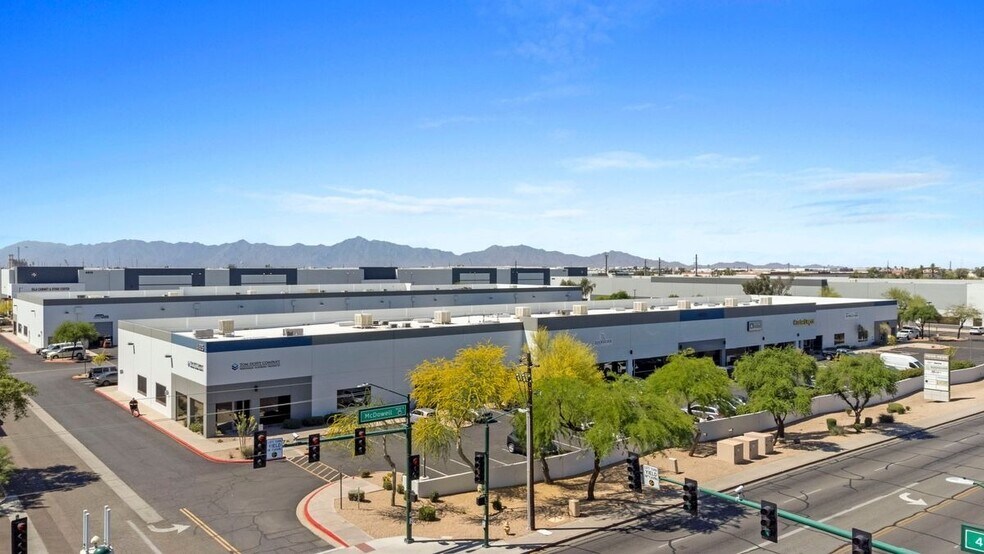 More Photos Of 4625 W McDowell Rd, Phoenix Unknown For Lease