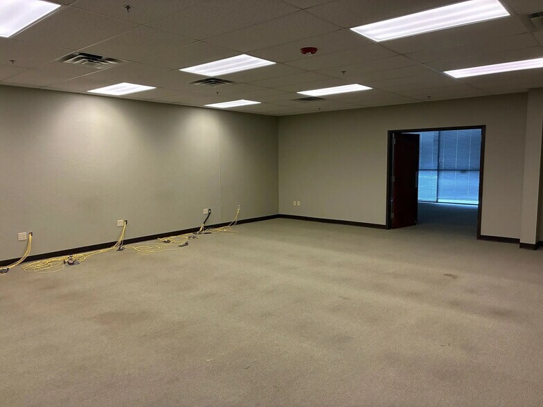 More Photos Of 9210 S Western Ave, Oklahoma City Office For Lease