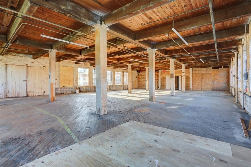 More Photos Of 40 Lurgan Ave, Shippensburg Manufacturing For Sale