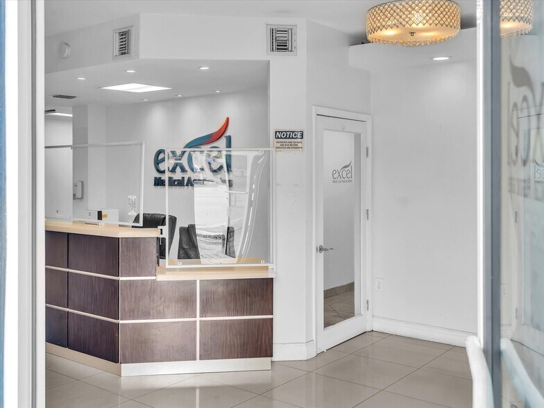 More Photos Of 13930-13936 NW 7th Ave, Miami Medical For Lease