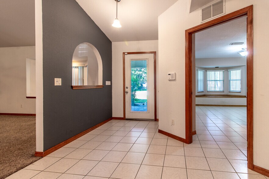 More Photos Of 3255 SE 3rd Ave, Ocala Office Residential For Sale