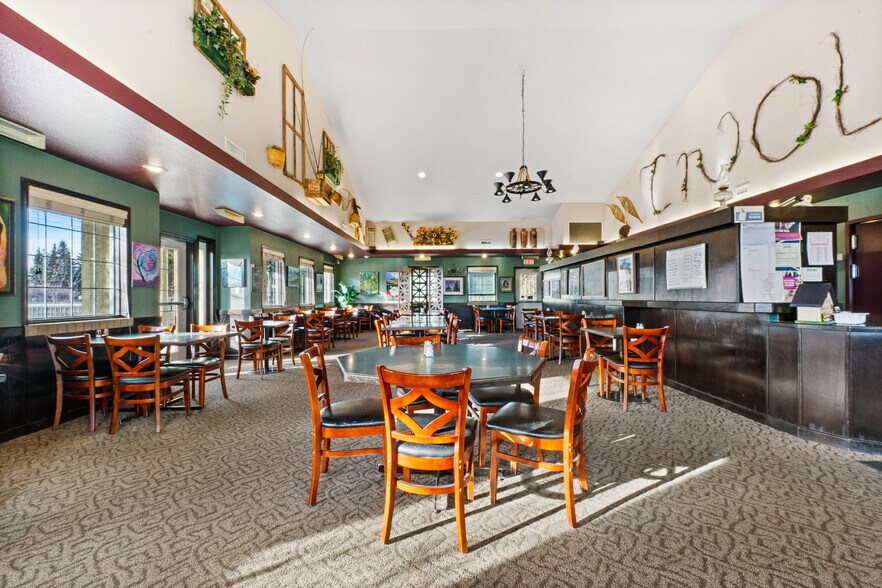 More Photos Of 1916 10th Av, Spruce View Restaurant For Sale