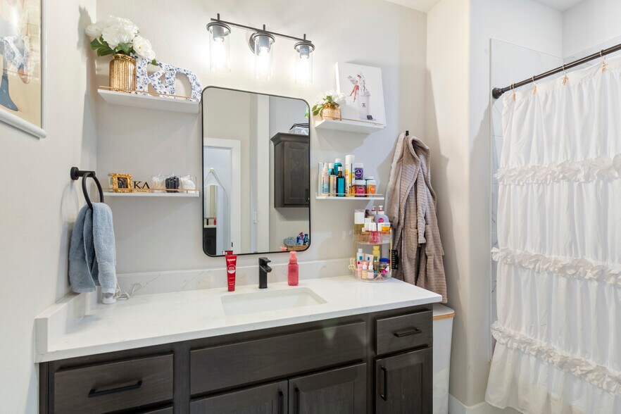 More Photos Of 4038 Gunner Trl, College Station Multifamily For Sale