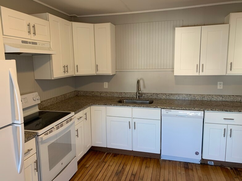 More Photos Of 135 Lafayette Sq, Haverhill Storefront Retail Residential For Sale
