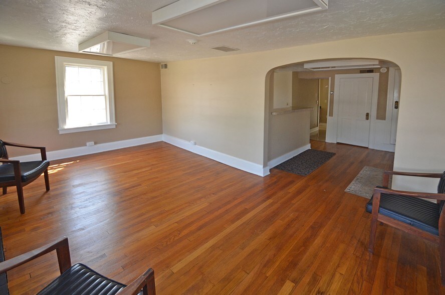 More Photos Of 2650 Dover Center Rd, Westlake Medical For Sale