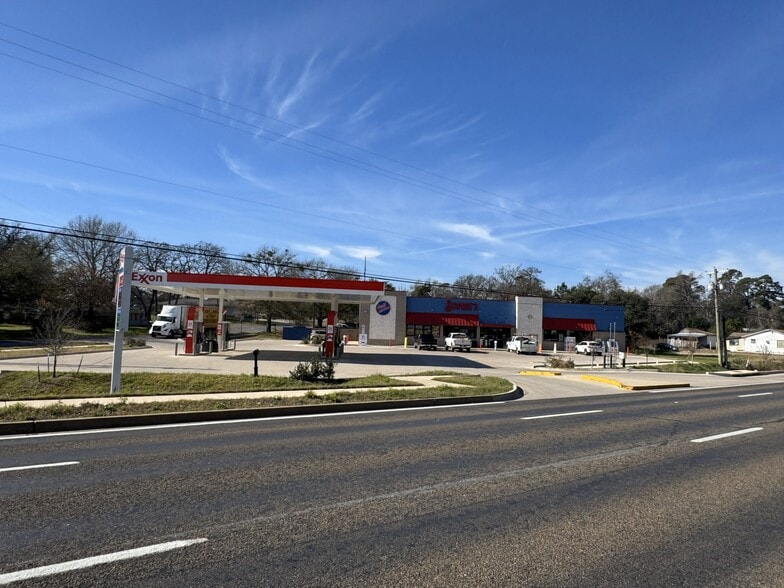 More Photos Of 5315 Troup Hwy, Tyler General Retail For Sale