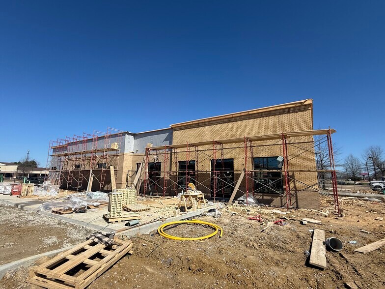 More Photos Of 2520 Lakeland Dr, Flowood Fast Food For Sale