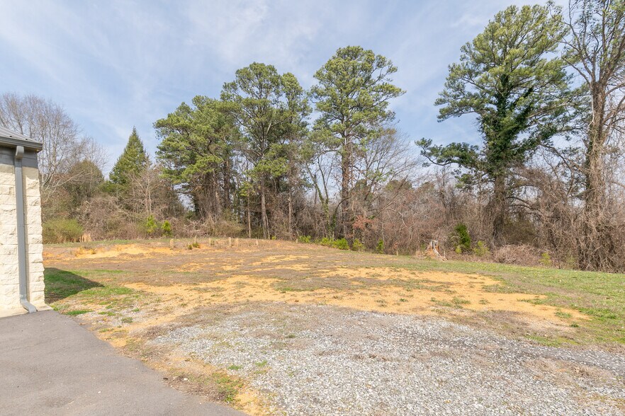 More Photos Of 2065 Cleveland Hwy, Dalton Flex For Sale