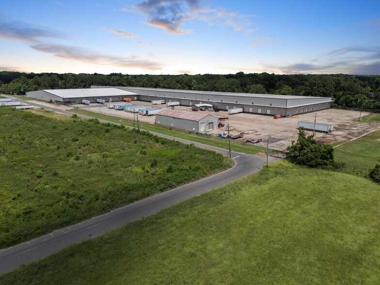 Primary Photo Of 801 Riverbarge Rd, Monroe Distribution For Sale