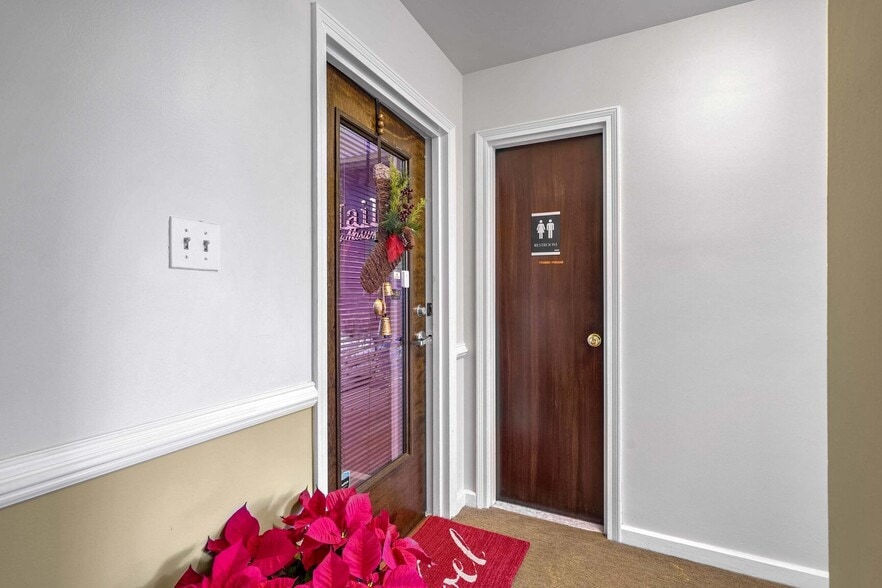 More Photos Of 1420 Prince St, Alexandria Office For Lease