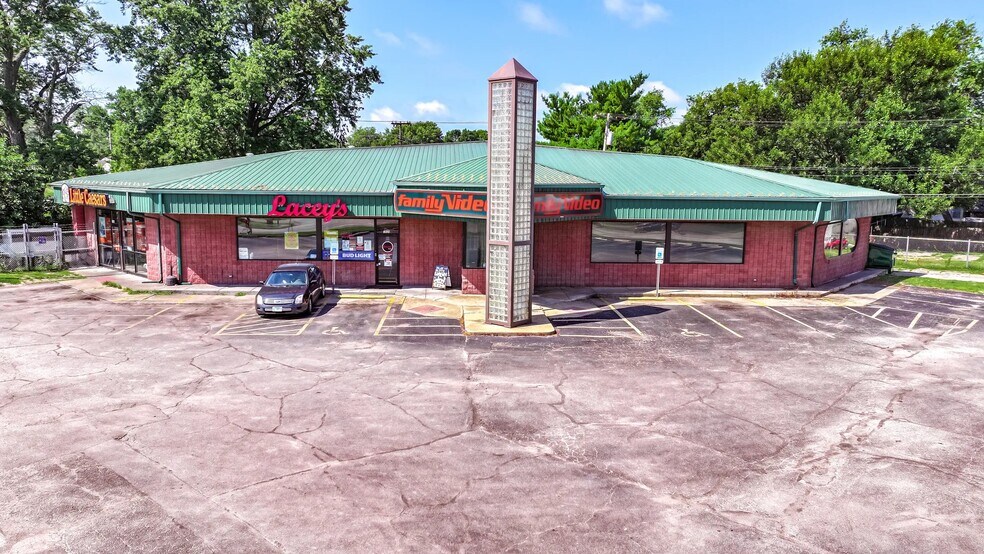 Primary Photo Of 1935 N Water St, Decatur General Retail For Lease