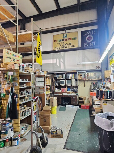 More Photos Of 629 Park NW ave, Norton Storefront For Sale