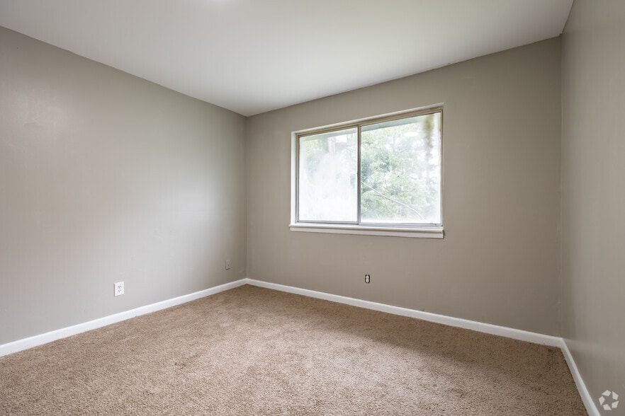 More Photos Of 3937 Glenwood Rd, Decatur Apartments For Sale