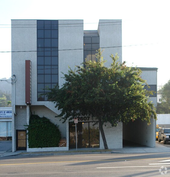More Photos Of 2607 Colorado Blvd, Los Angeles Office For Lease