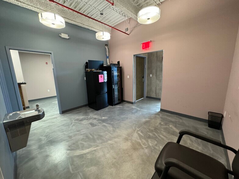 More Photos Of 23-25 31st St, Astoria Medical For Lease