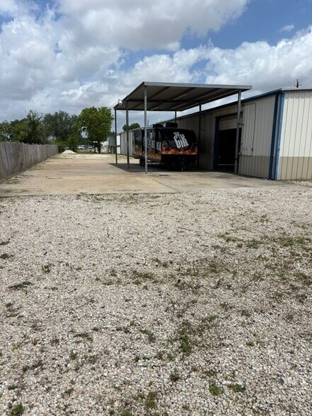 More Photos Of 2110 & 2114 Catalina Drive, Pasadena Industrial For Sale