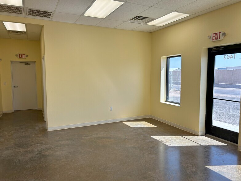 More Photos Of 1463 Oil Mill Rd, Pecos Warehouse For Lease