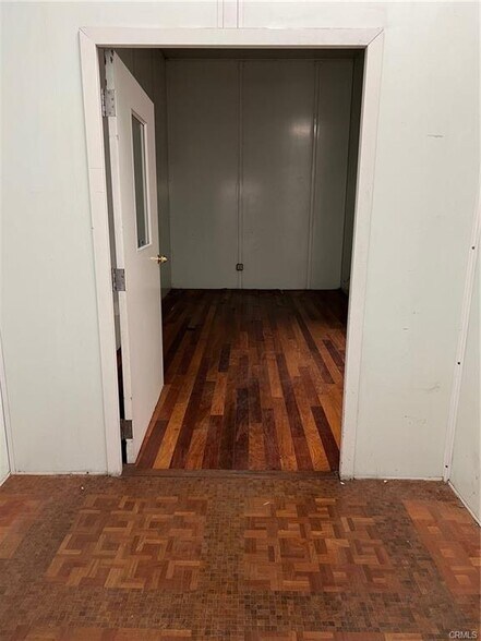 More Photos Of 414 W Florence Ave, Inglewood Warehouse For Sale