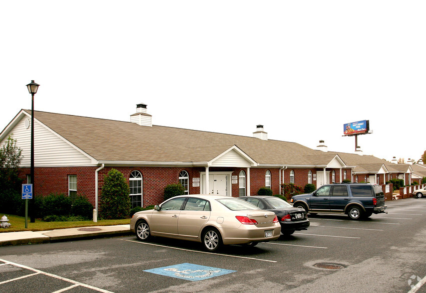 Primary Photo Of 104 Colony Park Dr, Cumming Medical For Lease