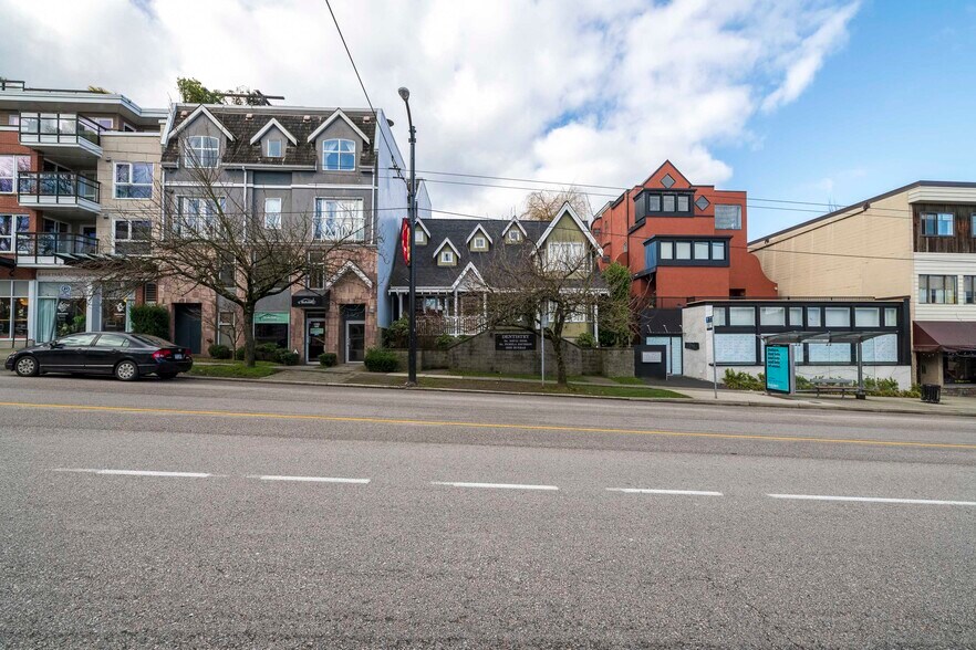 More Photos Of 3335 Dunbar St, Vancouver Freestanding For Sale