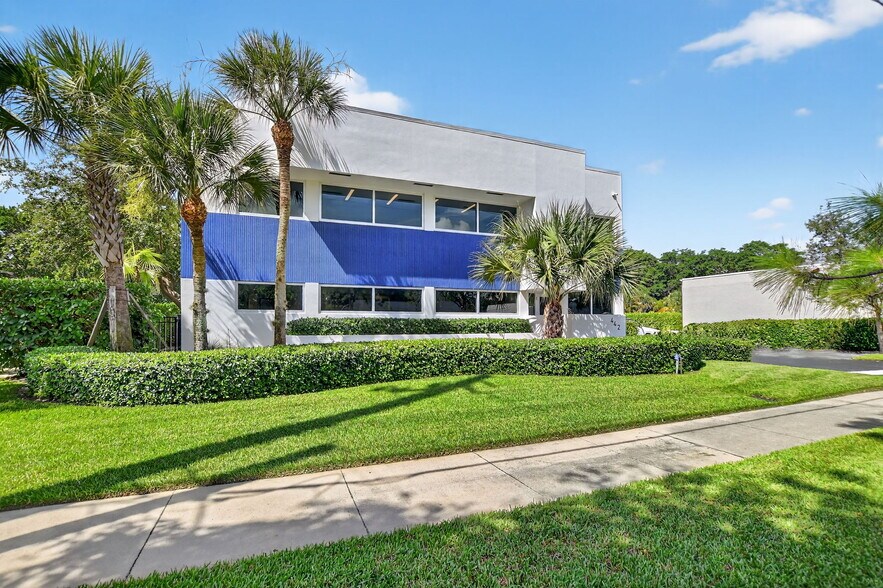 More Photos Of 442 NW 35th St, Boca Raton Office For Sale