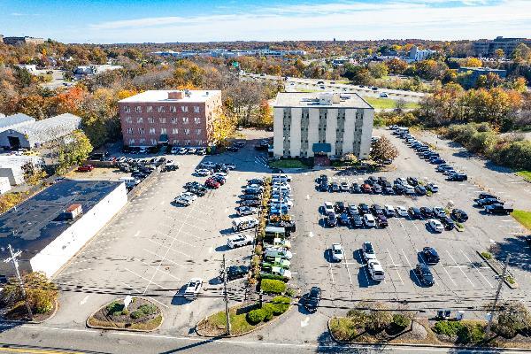 More Photos Of 140 Wood Rd, Braintree Office For Lease