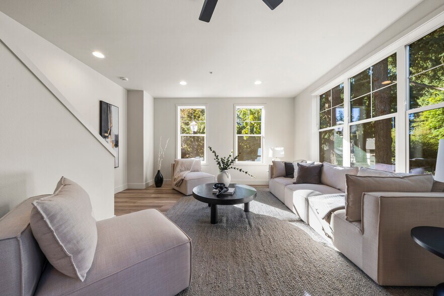 More Photos Of 15948 Quarry Rd, Lake Oswego Apartments For Sale