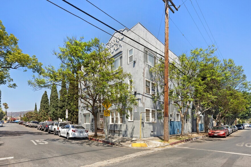 More Photos Of 1000 N Serrano Ave, Los Angeles Apartments For Sale