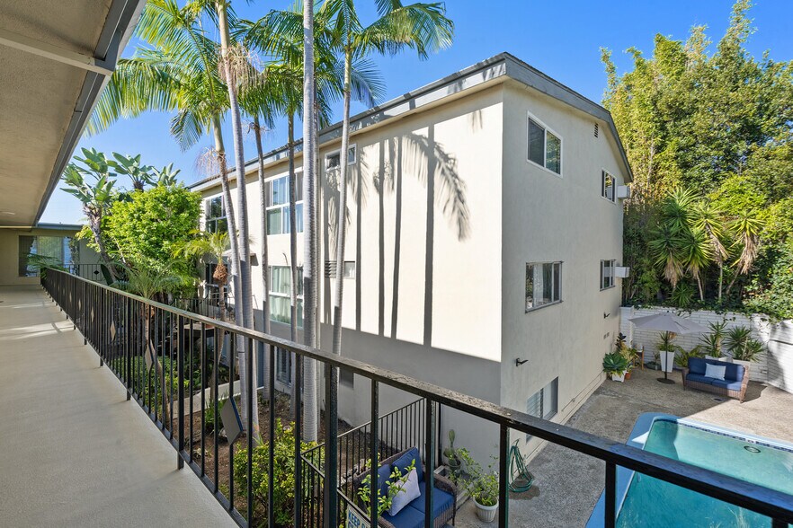 More Photos Of 3410 Club Dr, Los Angeles Apartments For Sale