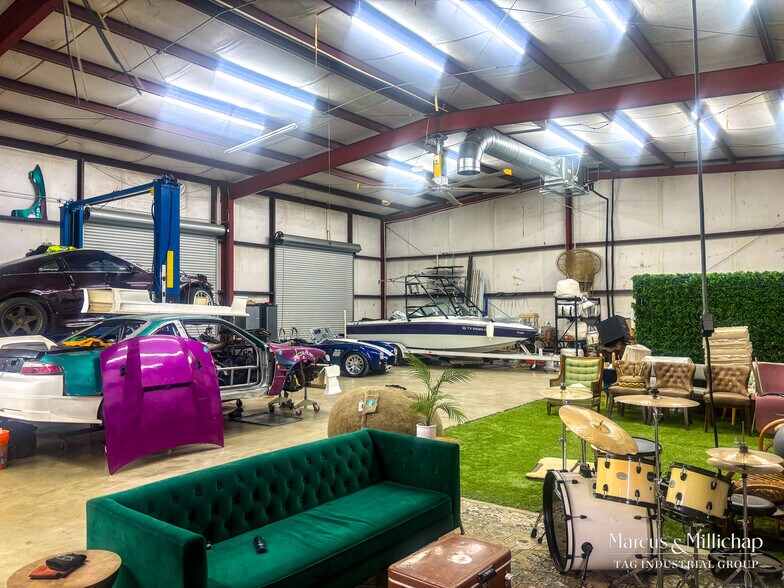 More Photos Of 209 Tradesmen Dr, Hutto Warehouse For Sale