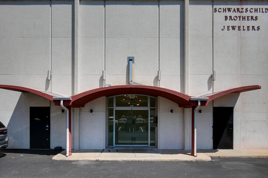 More Photos Of 119-123 E Broad St, Richmond Apartments For Sale