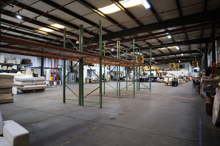 More Photos Of 10407 Rocket Blvd, Orlando Manufacturing For Lease