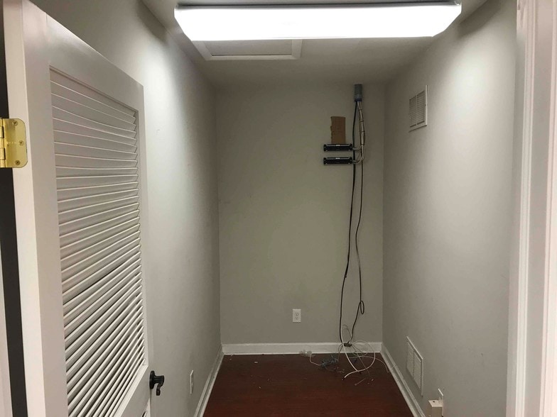 More Photos Of 522 Route 18, East Brunswick Medical For Lease