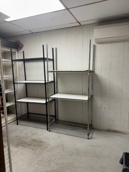 More Photos Of 32400 Geneva Rd, Salem General Retail For Sale