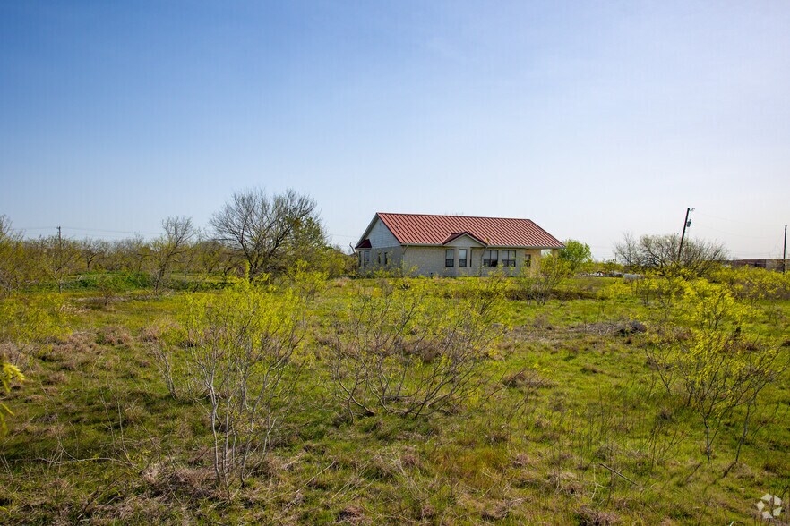 More Photos Of 2200 High Rd, Uhland Land For Sale