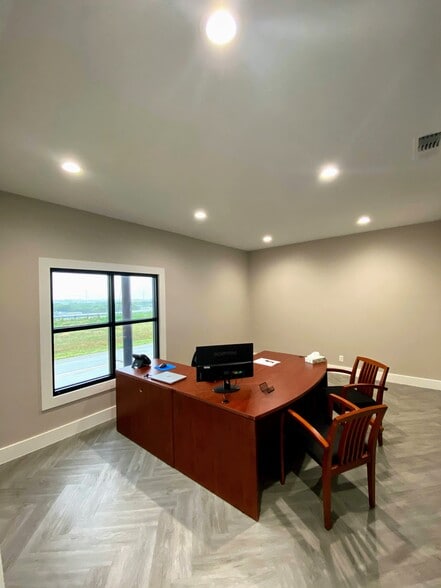 More Photos Of 13340 US 287 & 81, Haslet Office For Lease