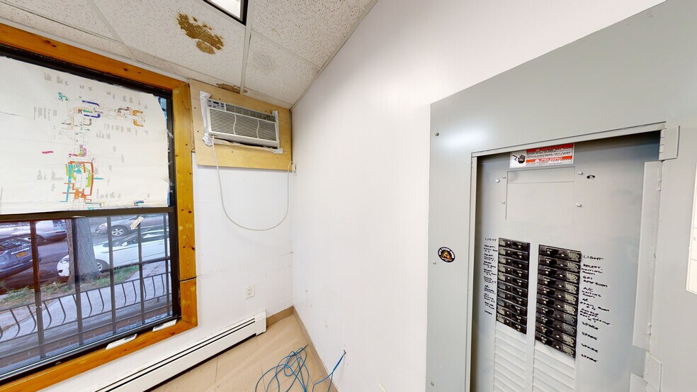 More Photos Of 77-20 74th St, Ridgewood Office For Sale