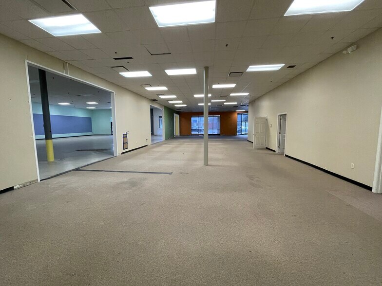 More Photos Of 1825 McFarland Blvd N, Tuscaloosa Unknown For Lease