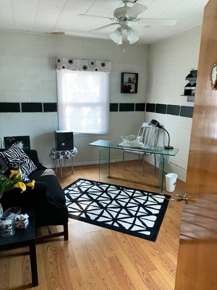 More Photos Of 375 North Dr, South Elgin Religious Facility For Sale