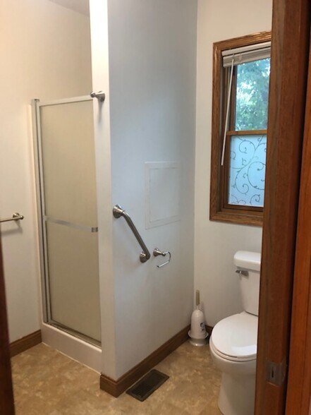 More Photos Of 6368 Elm St, North Branch Office For Sale