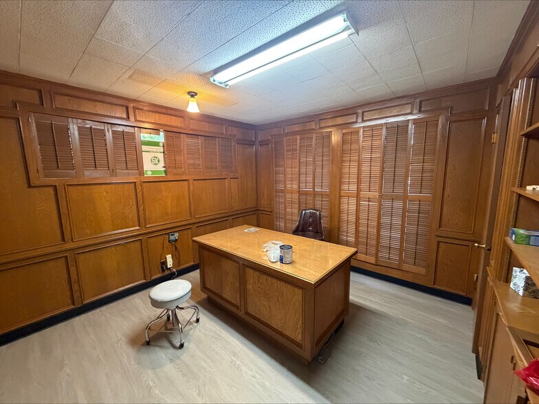 More Photos Of 500 W Eaton Ave, Tracy Medical For Lease