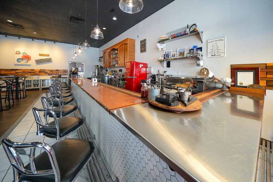 More Photos Of 135 E Main St, Rock Hill Office For Sale