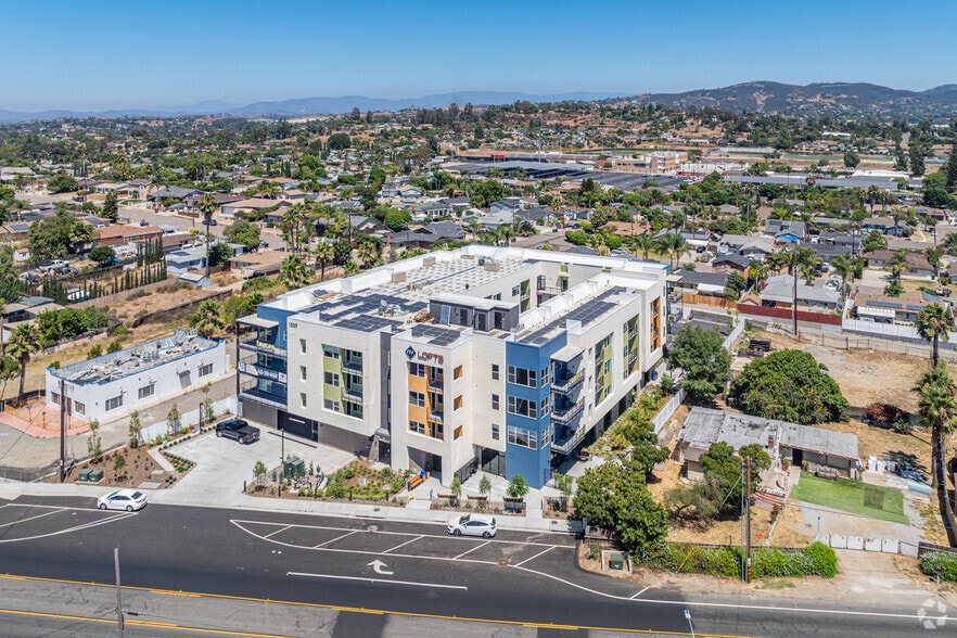 More Photos Of 1559 N Santa Fe Ave, Vista Apartments For Sale