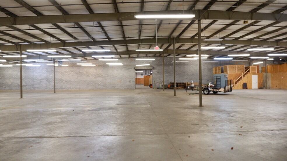 More Photos Of 1125 Hayes Industrial Dr, Atlanta Warehouse For Lease