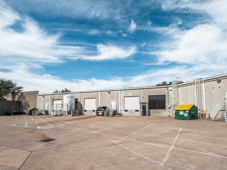 More Photos Of 2111 Braker Ln, Austin Unknown For Lease