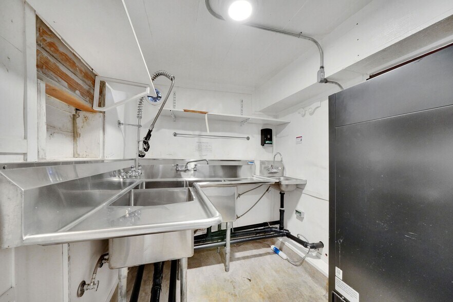 More Photos Of 14166 Highway 49, Amador City Storefront Retail Residential For Sale