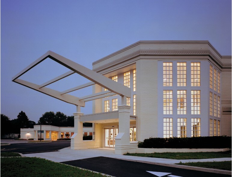 Primary Photo Of 774 Christiana Rd, Newark Healthcare For Lease