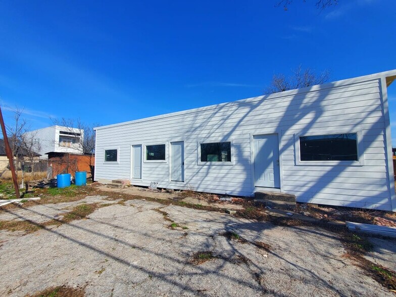 Primary Photo Of 2806 Erastus St, Houston Storefront Retail Office For Sale