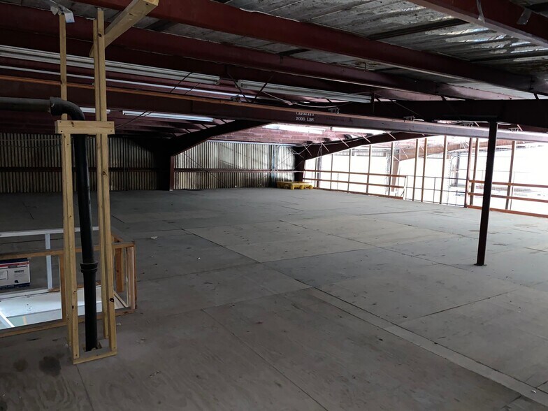 More Photos Of 1266 28th Ave, Bradenton Warehouse For Lease